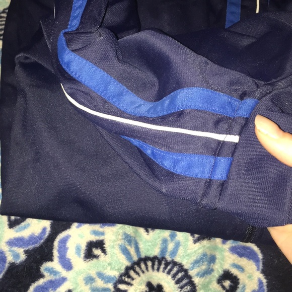 Long sleeve active sweatshirt - Picture 3 of 3